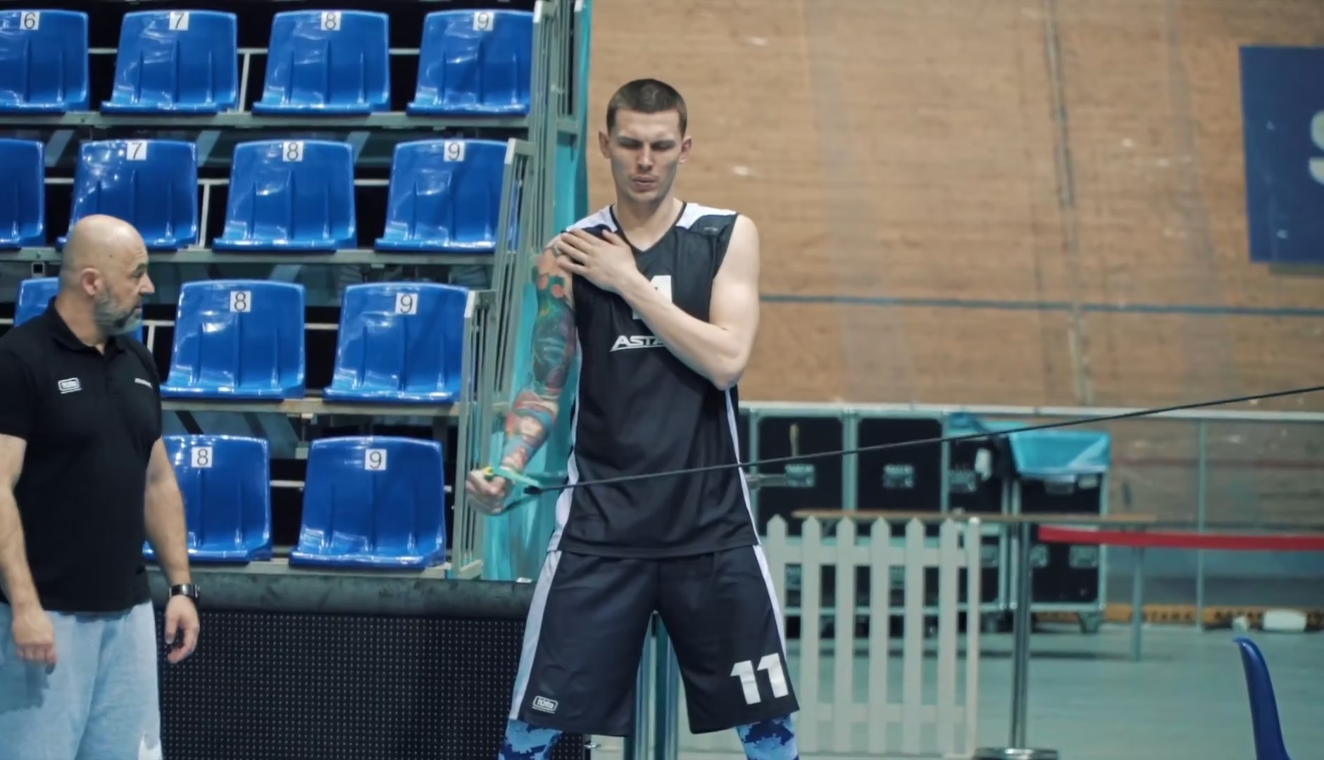 Coaching a resistance-band training session